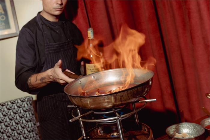 Showcooking and theatrical dining in Milan: a unique experience to savor!