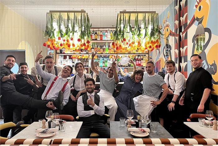 An evening with friends in Milan: the perfect venue for chatting and fun