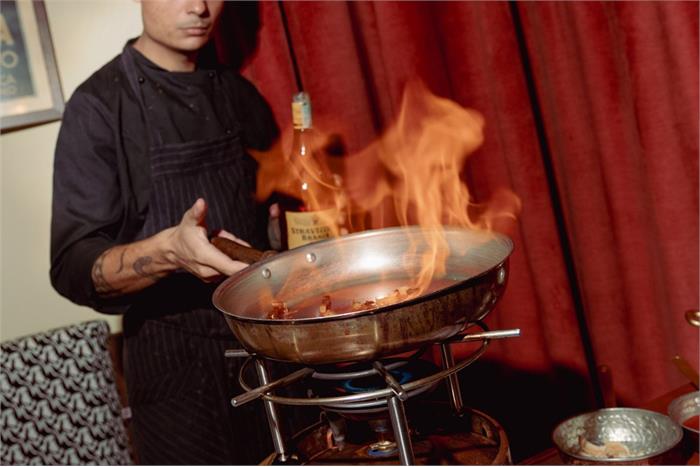 Showcooking and theatrical dining in Milan: a unique experience to savor!