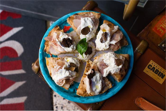 DEGUSTAZIONE PIZZE GOURMET CON DESSERT 